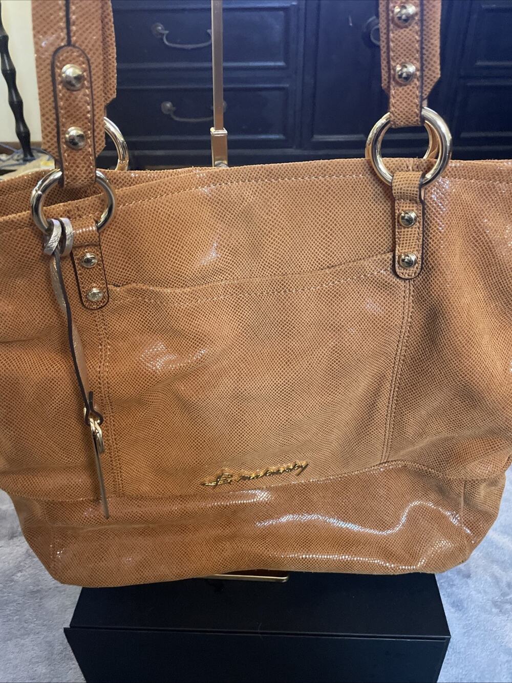 B MAKOWSKY shimmer snake lizard embossed tan beige shoulder bag NWOT